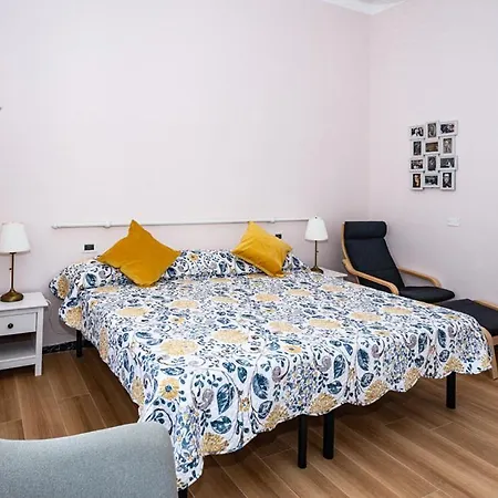 Charlotte Con Parcheggio, 5 Terre, Vicino Stazione Apartment *